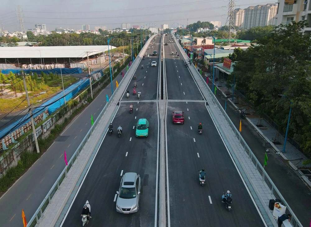 Đường Đỗ Xuân Hợp là trục giao thông huyết mạch
